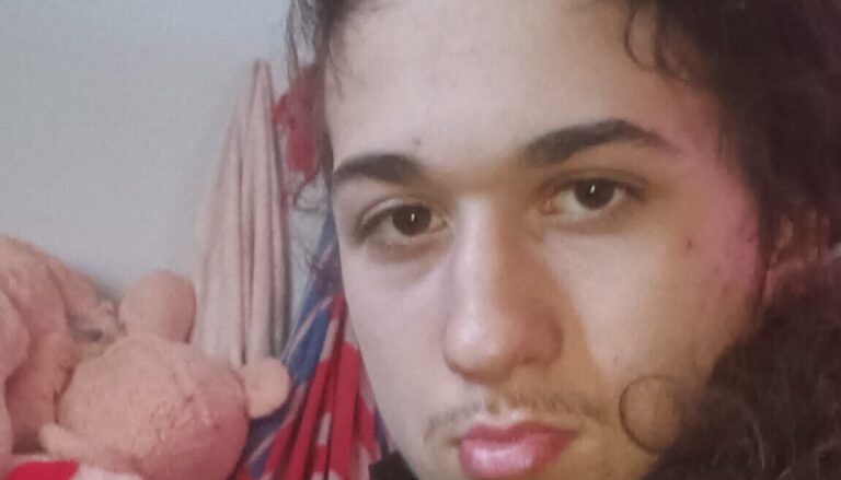 Photo of Grey edward barnum